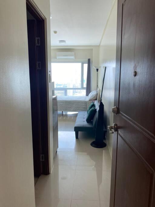 מנילה Makati Penthouse With Stunning City Skyline View מראה חיצוני תמונה