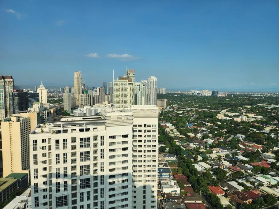 מנילה Makati Penthouse With Stunning City Skyline View מראה חיצוני תמונה
