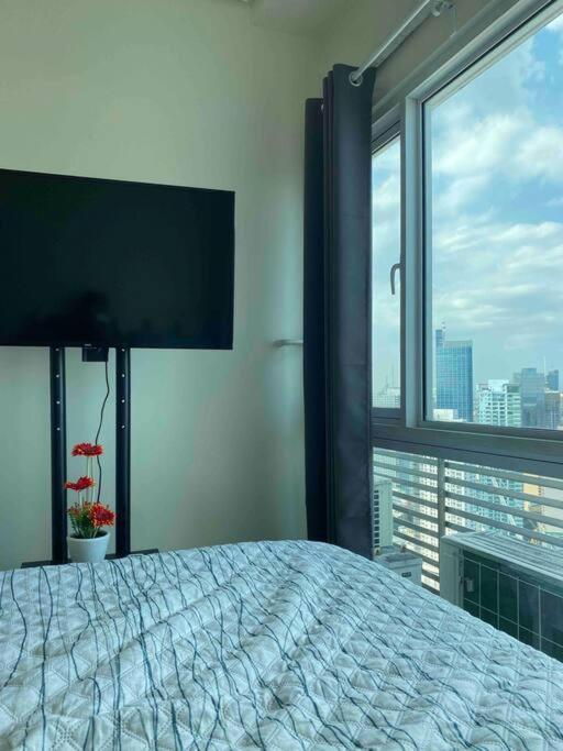 מנילה Makati Penthouse With Stunning City Skyline View מראה חיצוני תמונה