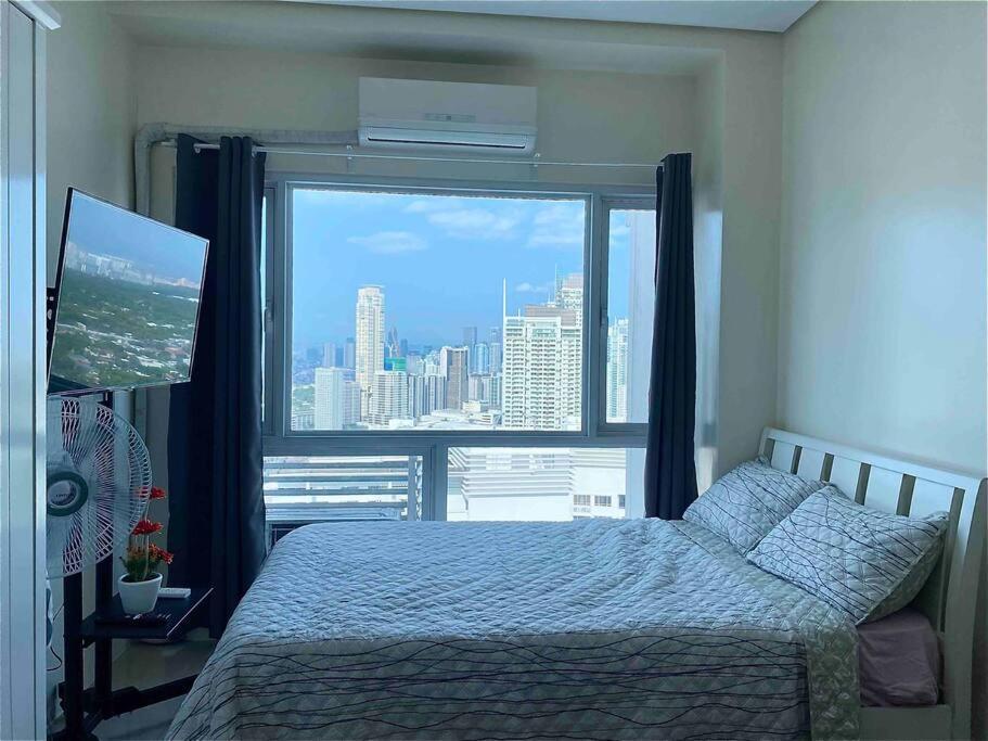 מנילה Makati Penthouse With Stunning City Skyline View מראה חיצוני תמונה