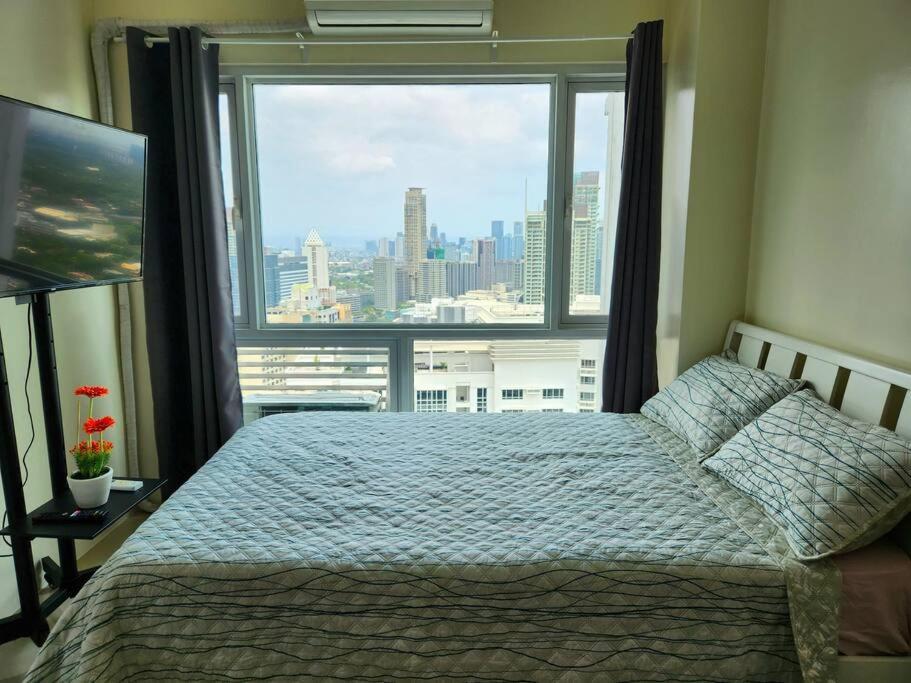 מנילה Makati Penthouse With Stunning City Skyline View מראה חיצוני תמונה