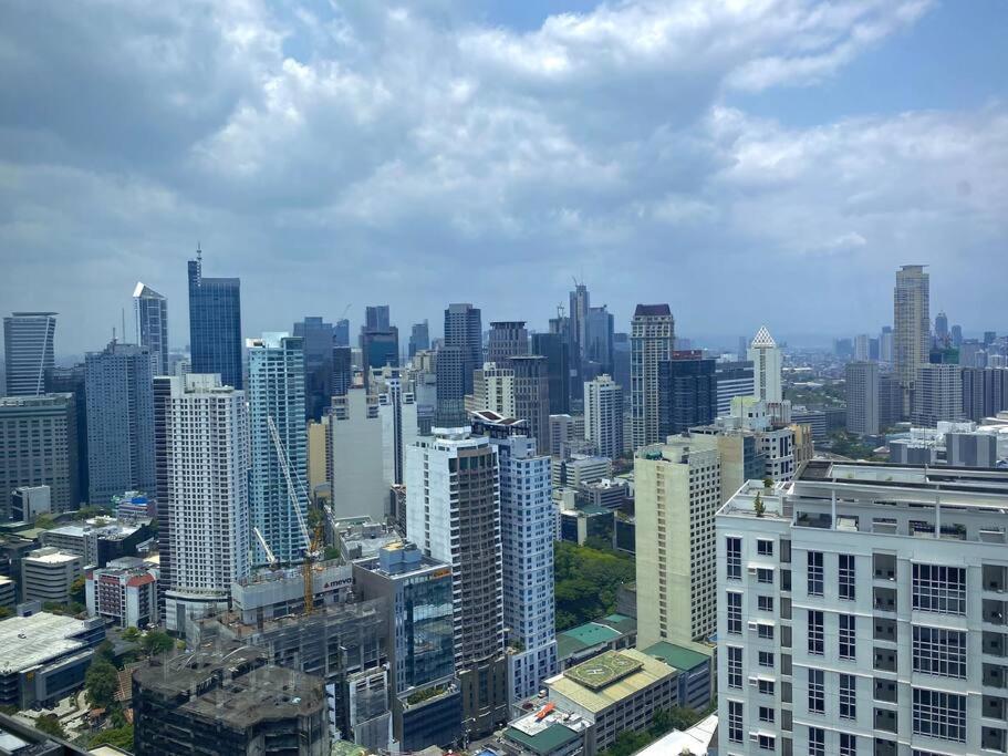 מנילה Makati Penthouse With Stunning City Skyline View מראה חיצוני תמונה